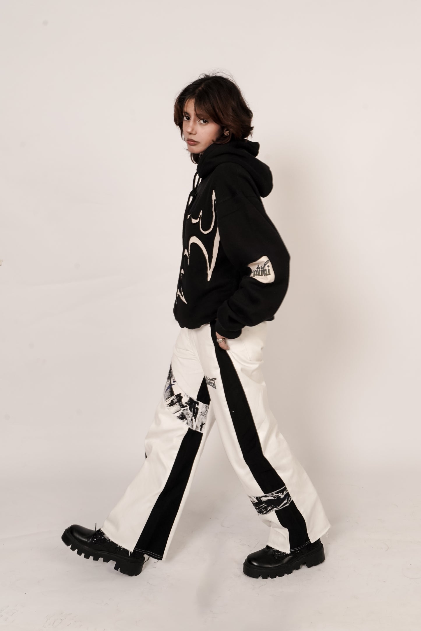 MONOCHROME CLASH SET